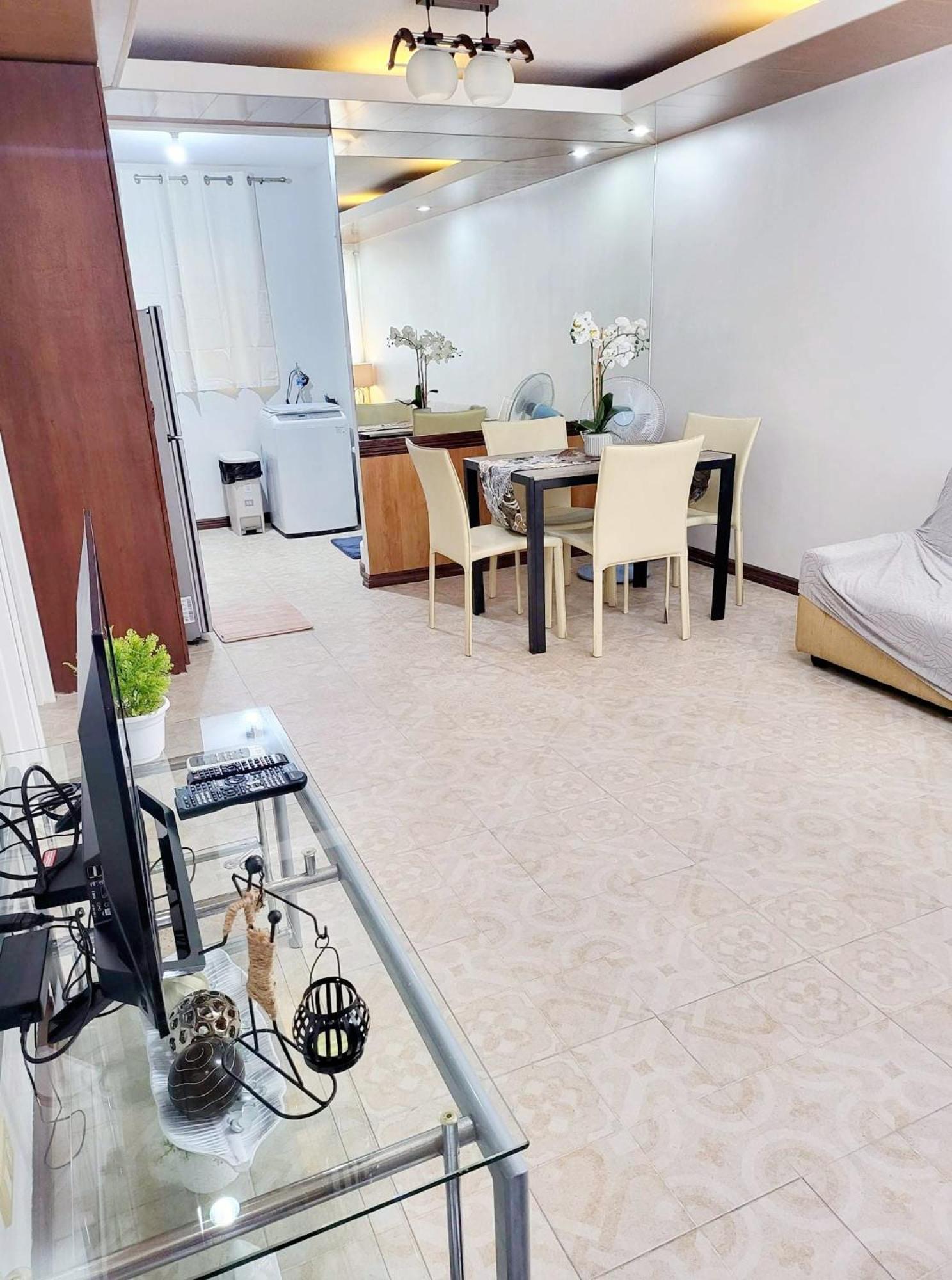 Cozy 2Br With Free Pool Beside Sm City Mall Davao Ngoại thất bức ảnh
