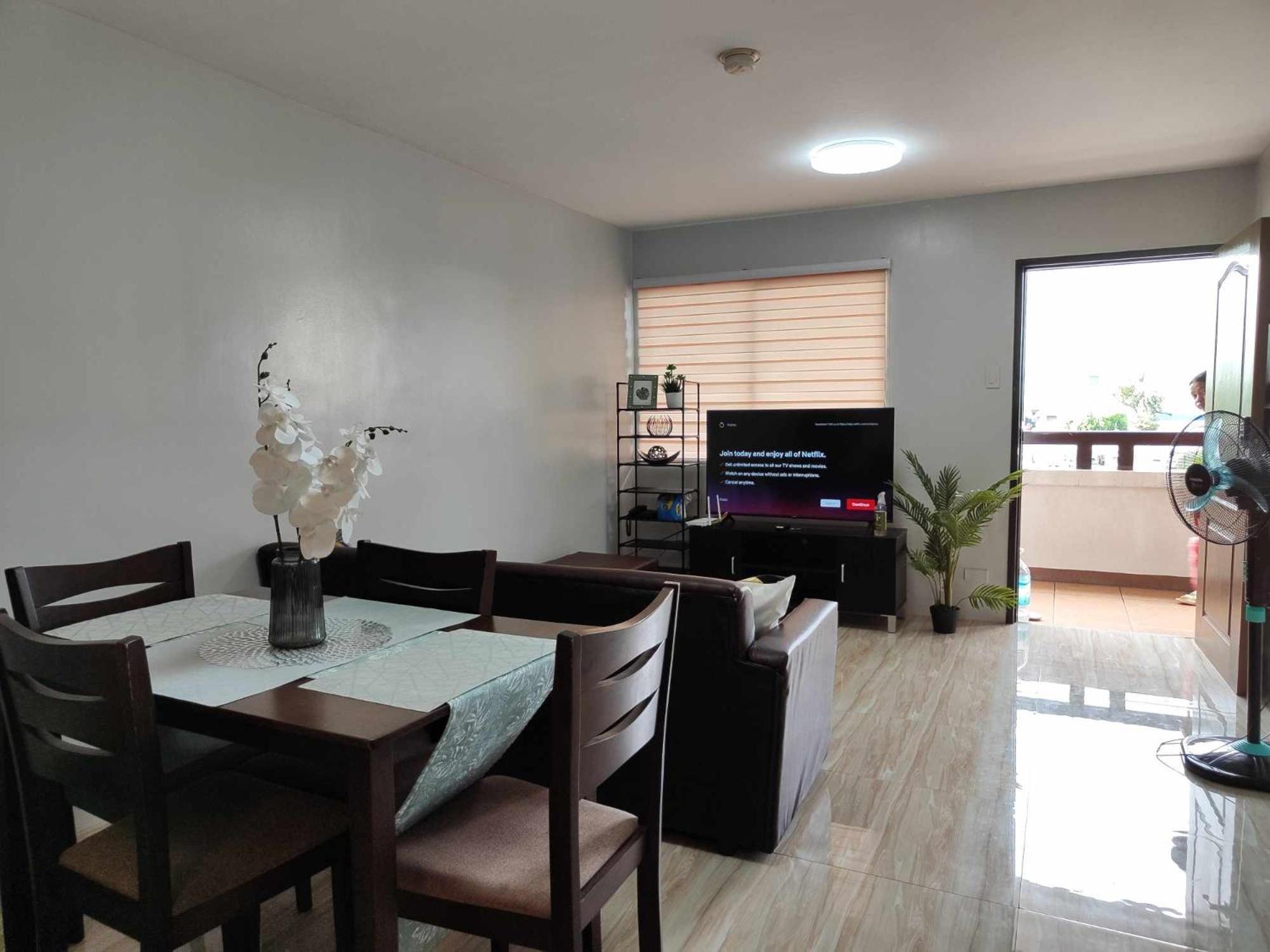 Cozy 2Br With Free Pool Beside Sm City Mall Davao Phòng bức ảnh