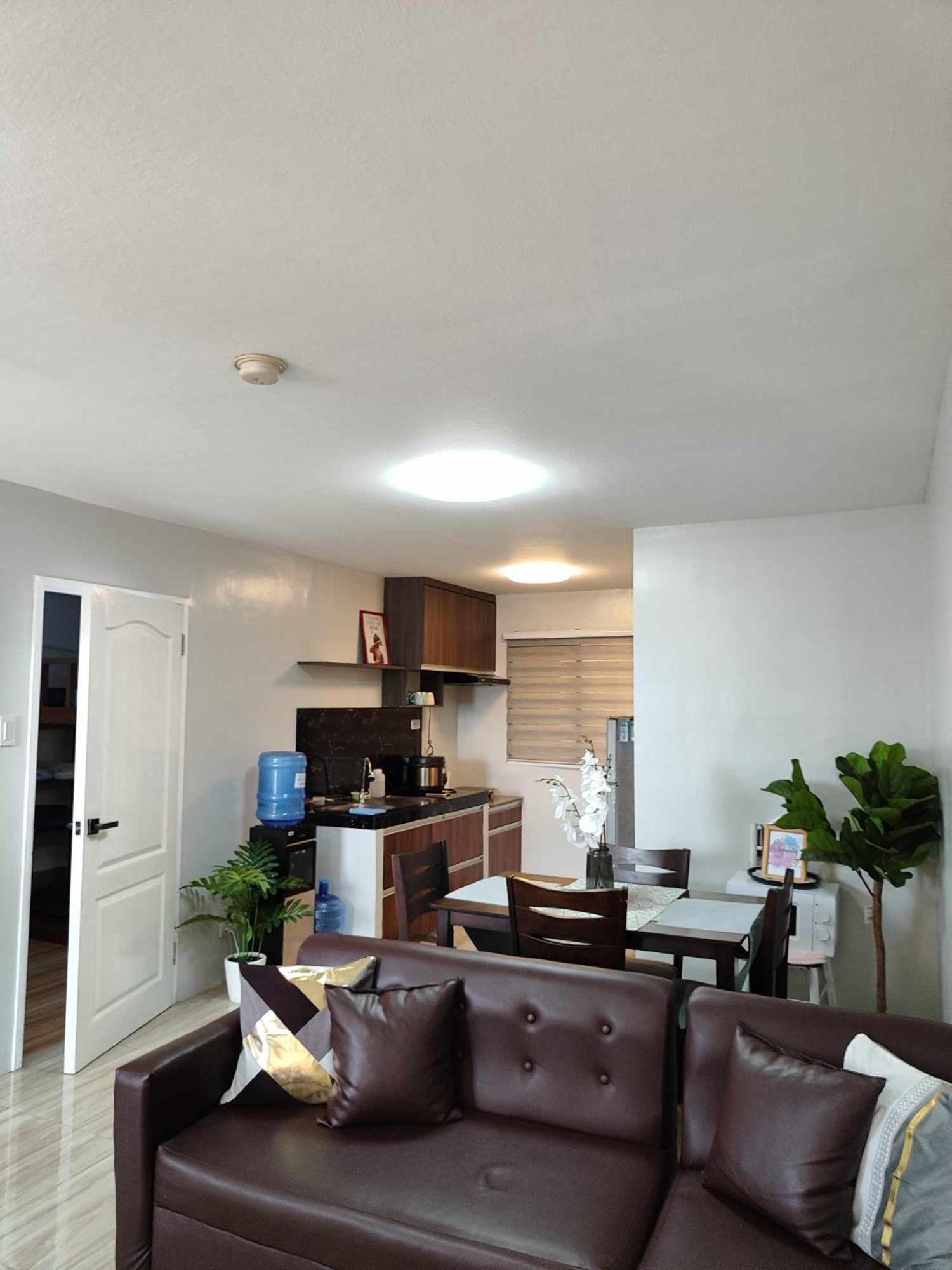Cozy 2Br With Free Pool Beside Sm City Mall Davao Phòng bức ảnh